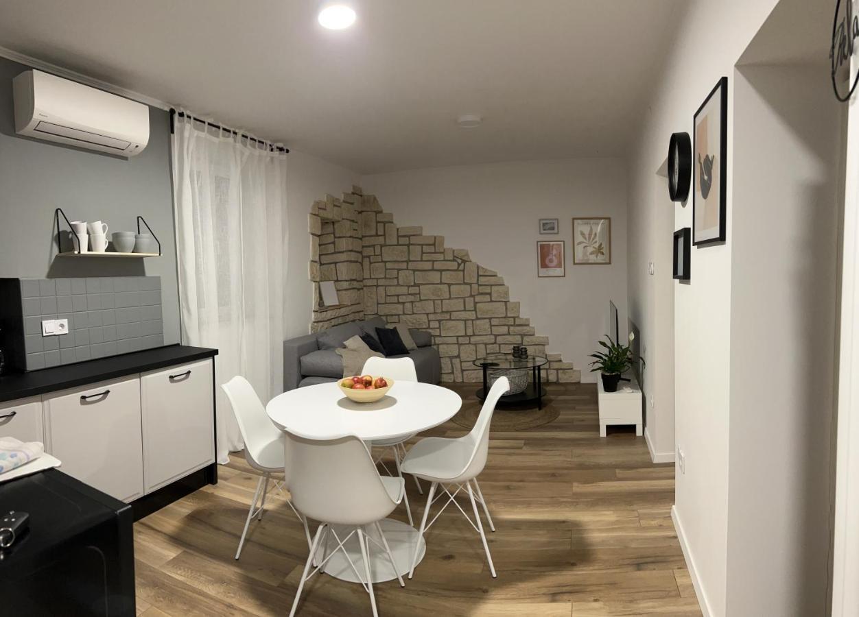 Cinderella Apartment With Free Parking بولا المظهر الخارجي الصورة